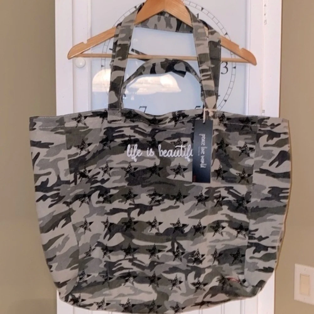 NWT peace love world Oversized Camo Stars Tote Bag